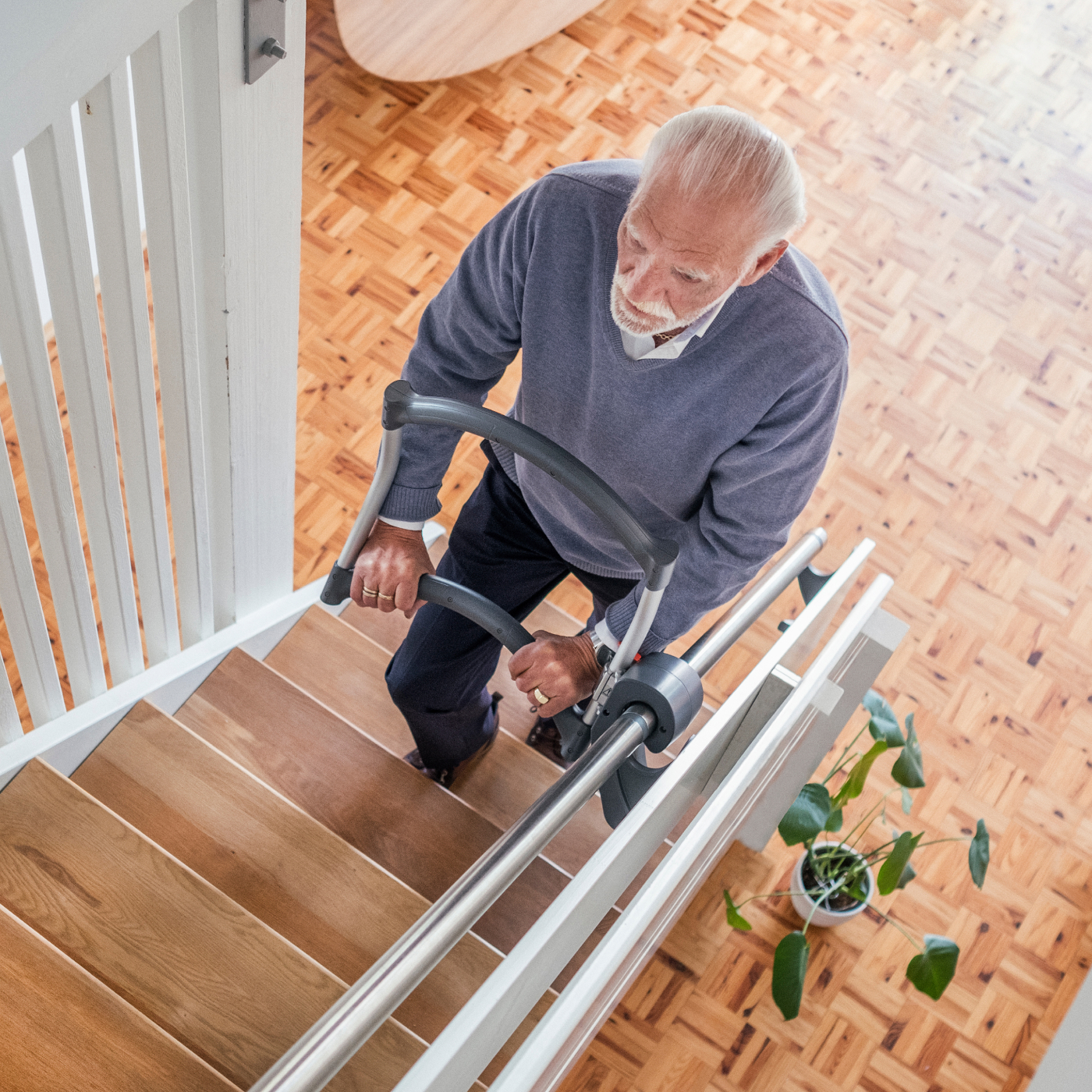 monte-escalier manuel