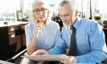 Les seniors, ressources inexploitées pour l’emploi