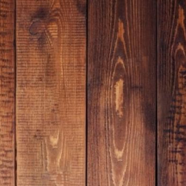 Quel revêtement de sol antidérapant choisir pour éviter les chutes ?