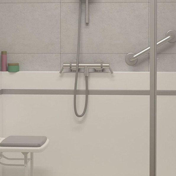 Comparer et bien choisir sa douche à l'italienne pour senior